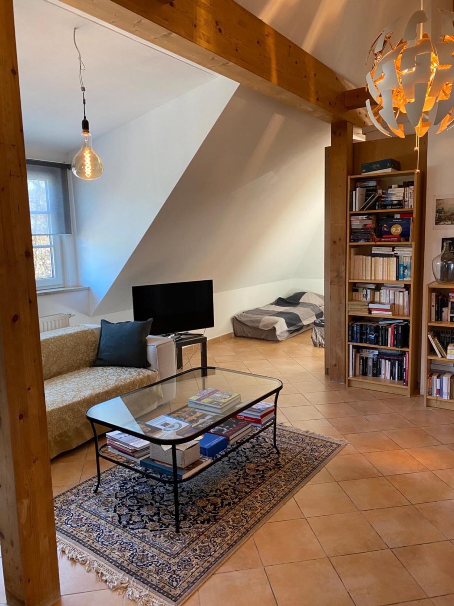 Helle Und Ruhige Dachgeschosswohnung Μόναχο Εξωτερικό φωτογραφία